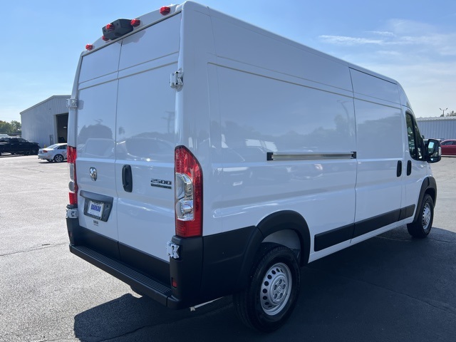 2025 Ram ProMaster 2500 Cargo Van photo 2