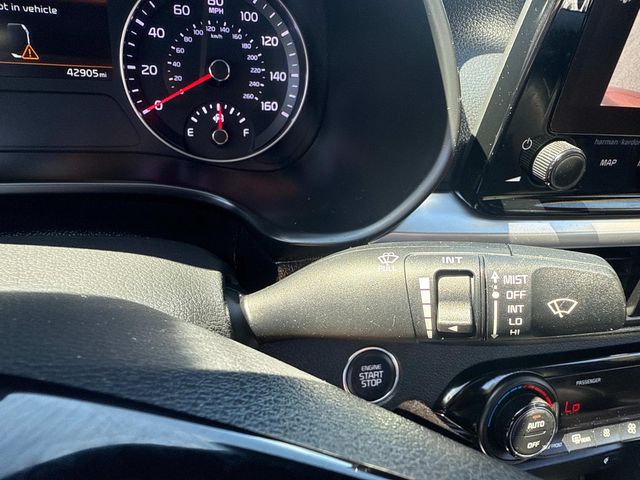 2023 Kia Forte GT-Line photo 30