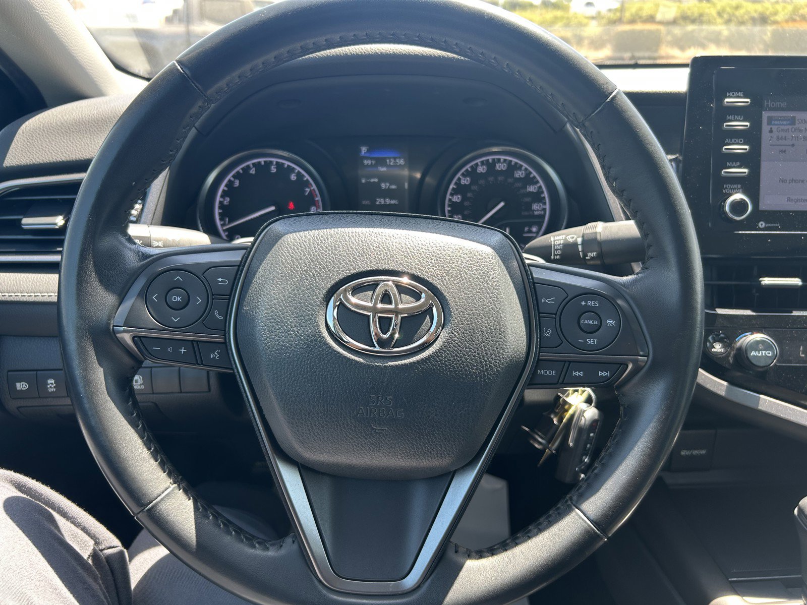 2023 Toyota Camry SE photo 16