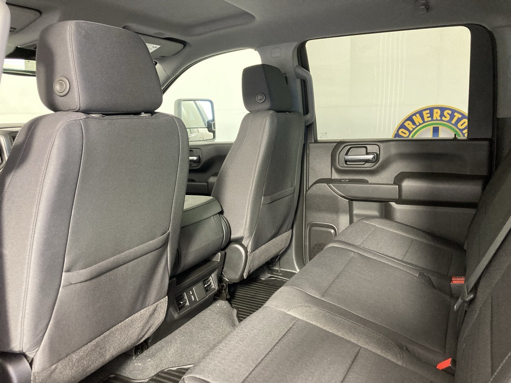 2025 Chevrolet Silverado 2500HD Custom photo 13