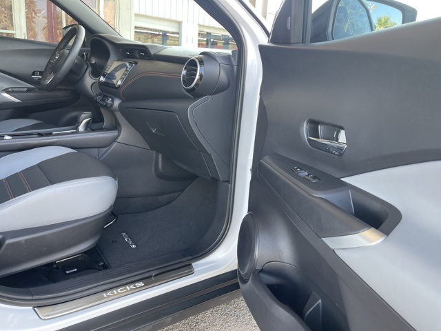 2024 Nissan Kicks SR photo 20