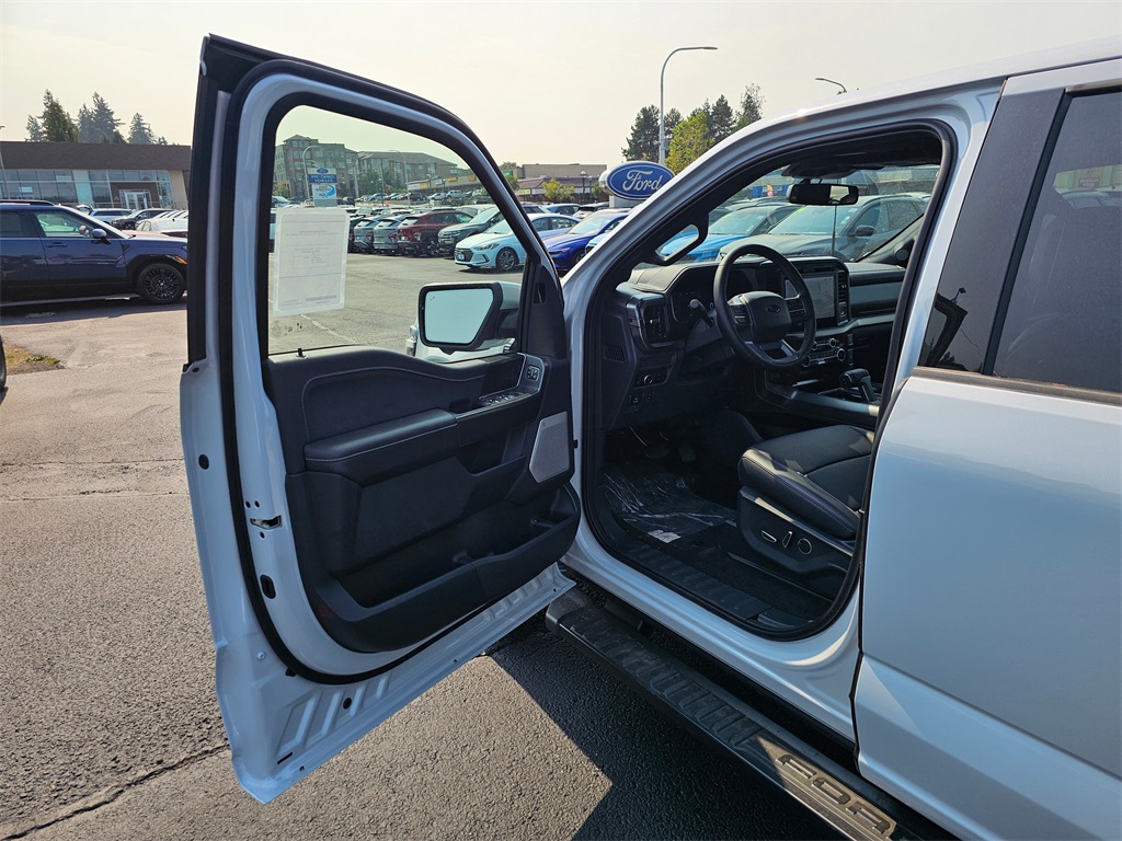 2025 Ford F-150 Lariat photo 20