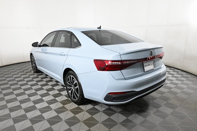 2025 Volkswagen Jetta 1.5T SE photo 4