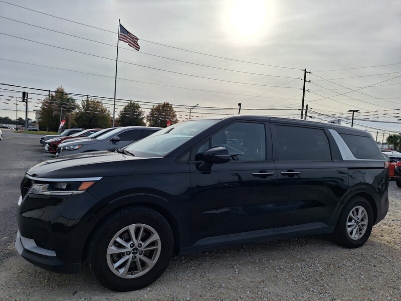 2023 Kia Carnival LX Seat Pkg's photo