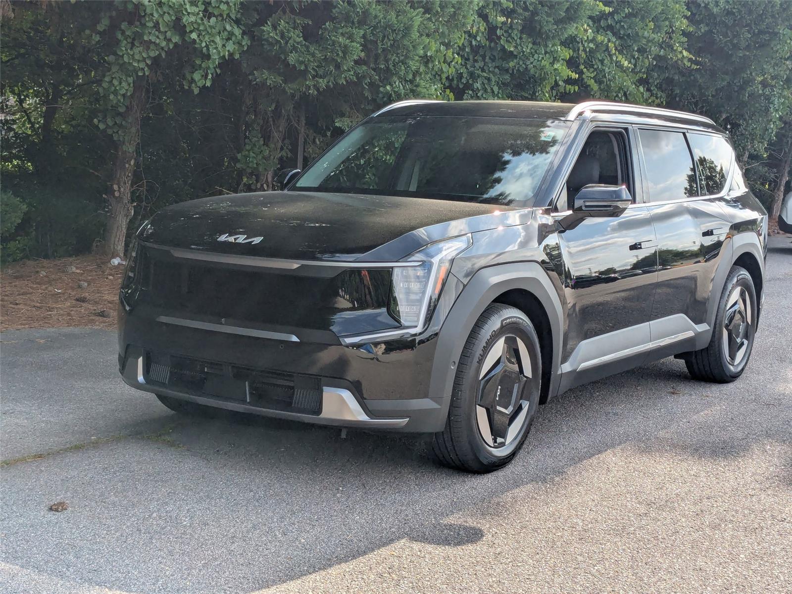 2026 Kia EV9 Wind's photo