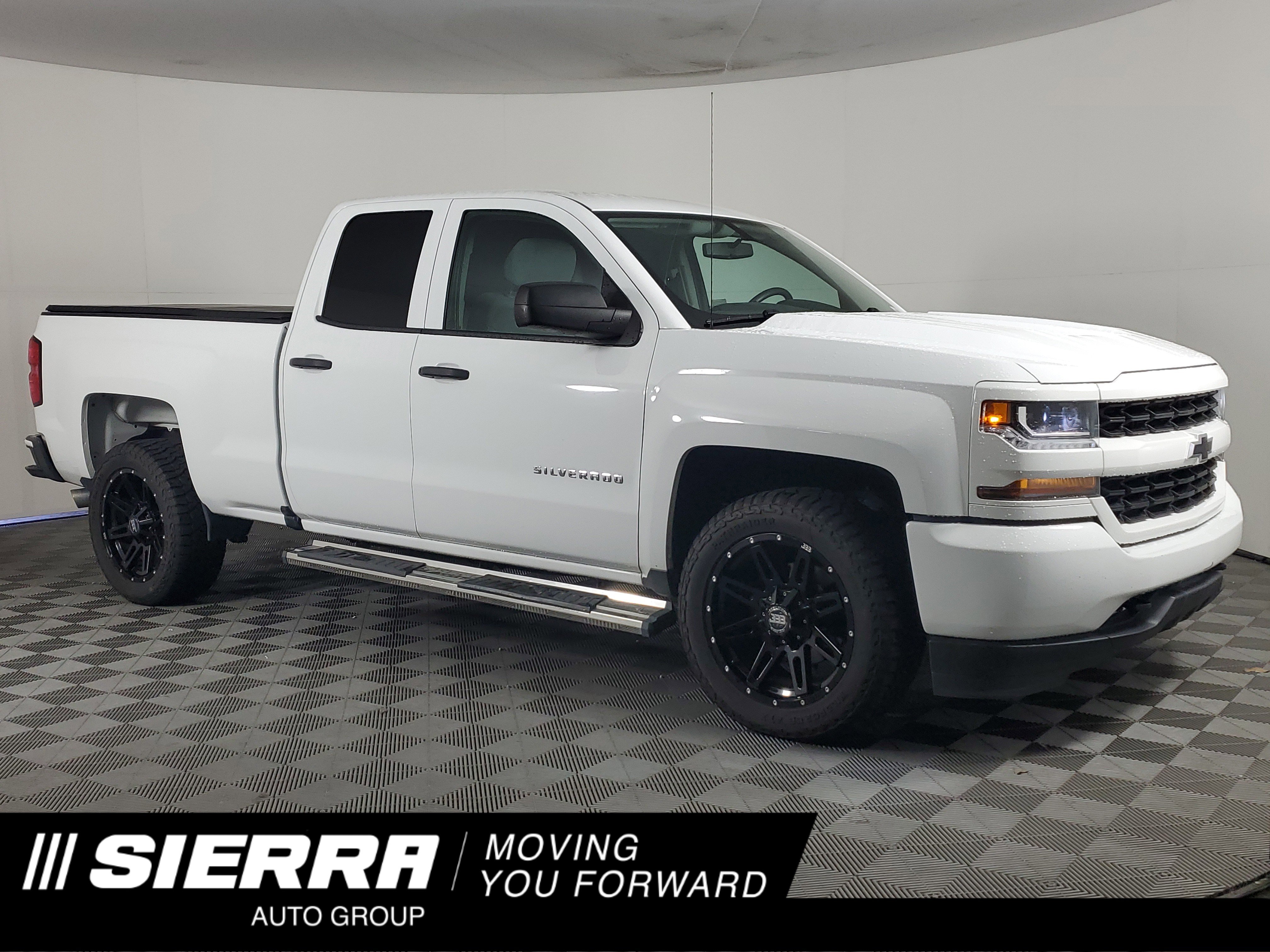 2019 Chevrolet Silverado 1500 LD Custom's photo