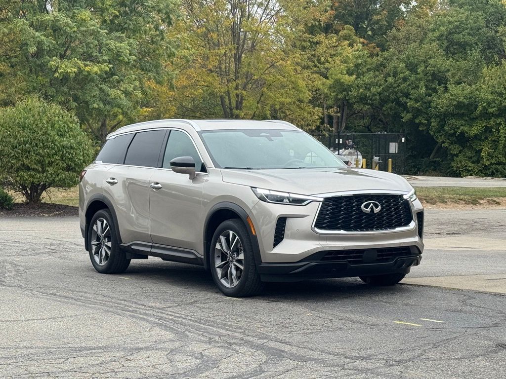2024 INFINITI QX60 LUXE's photo