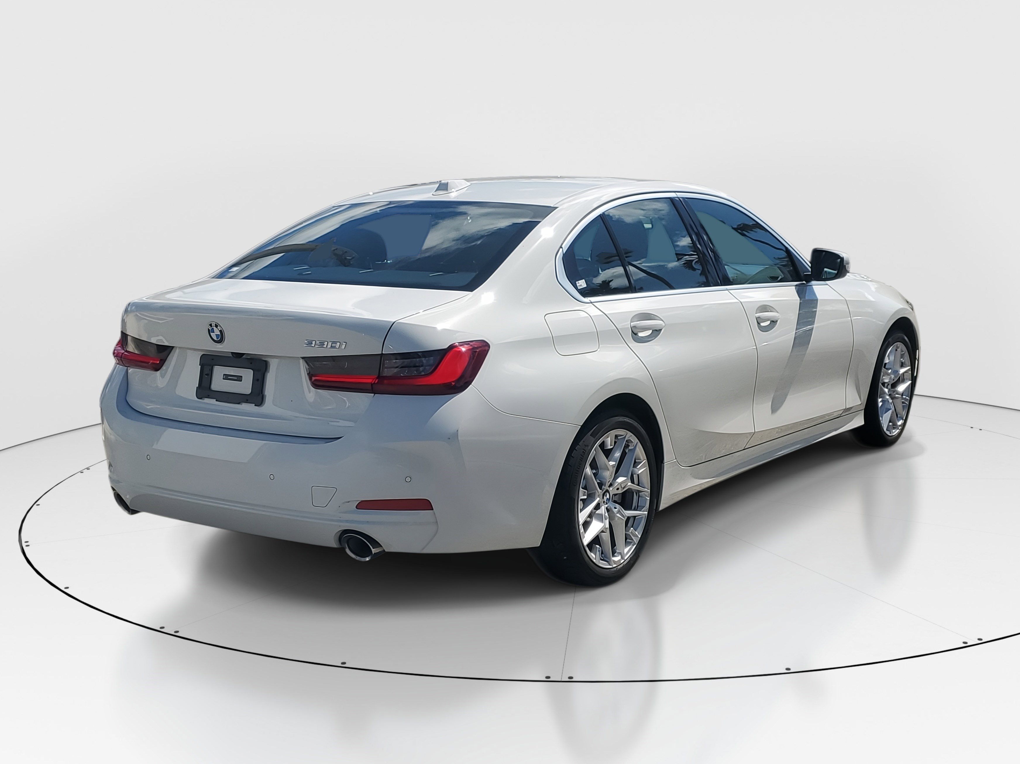 2025 Bmw 330i photo 3