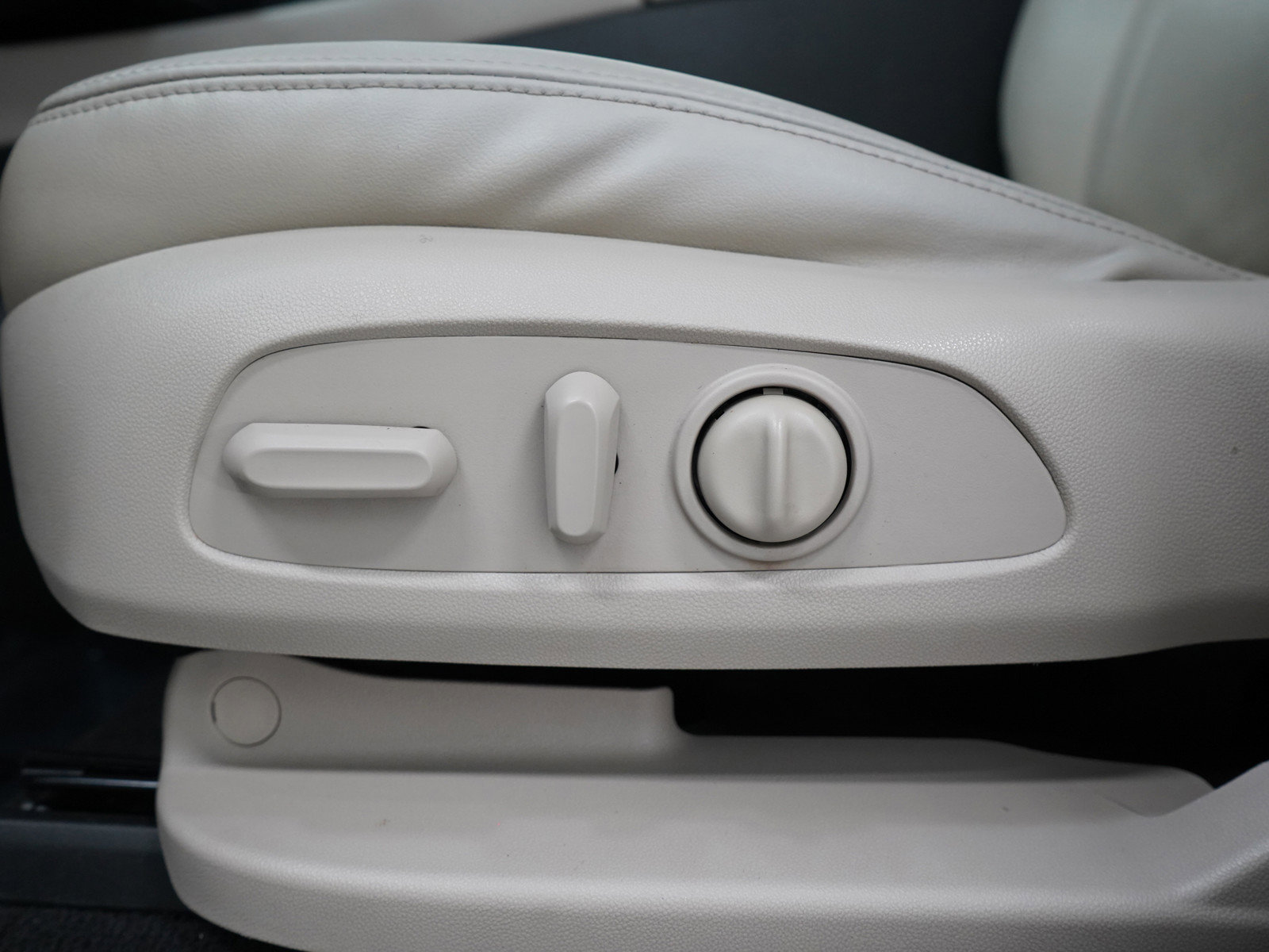 2018 Buick Enclave Premium photo 22