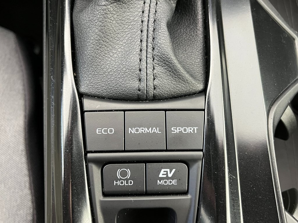 2025 Toyota Camry LE photo 17