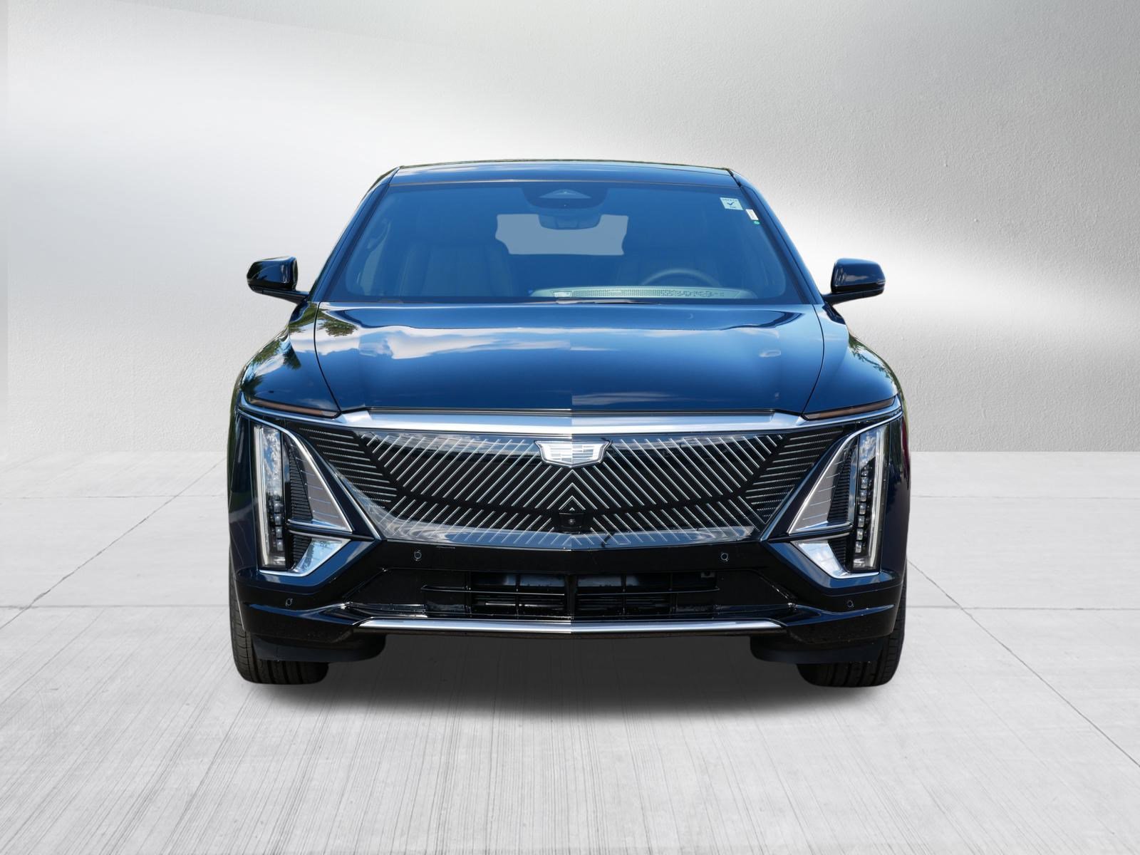 2026 Cadillac Lyriq Luxury photo 2