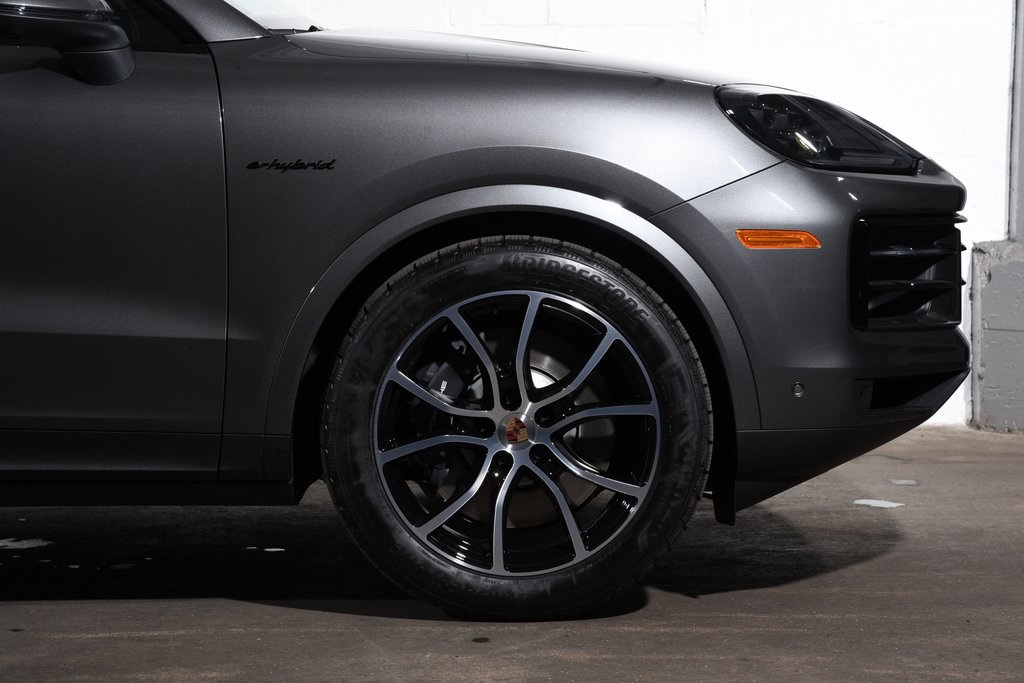 2025 Porsche Cayenne E-Hybrid photo 14