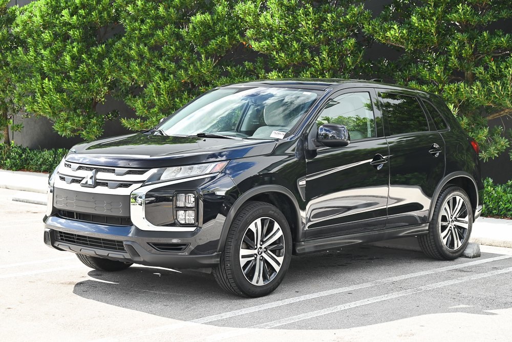 2021 Mitsubishi Outlander Sport ES's photo