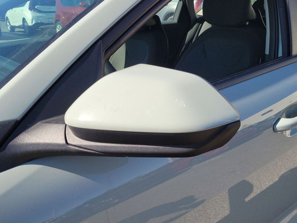 2025 Kia K4 LXS photo 12