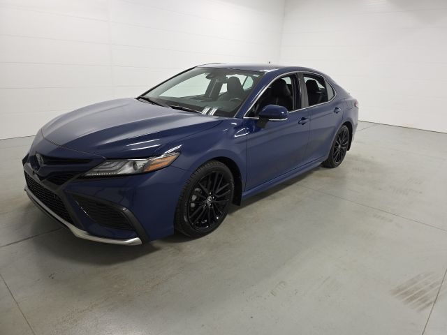 2023 Toyota Camry Hybrid XSE photo 3