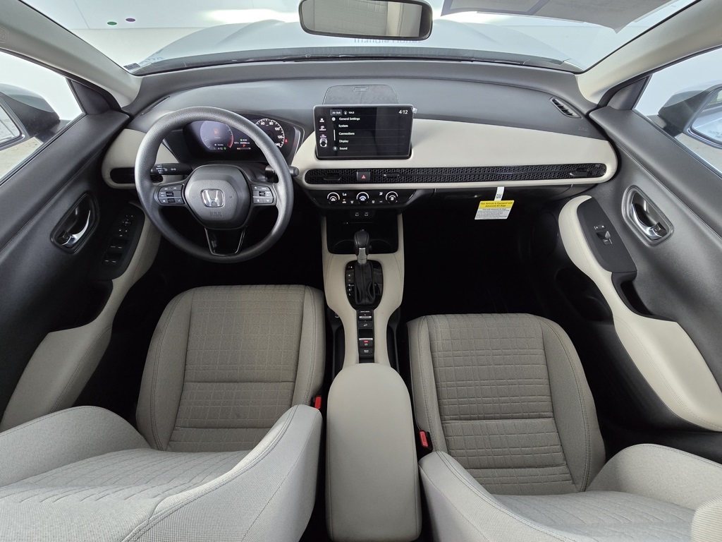 2026 Honda HR-V LX photo 7