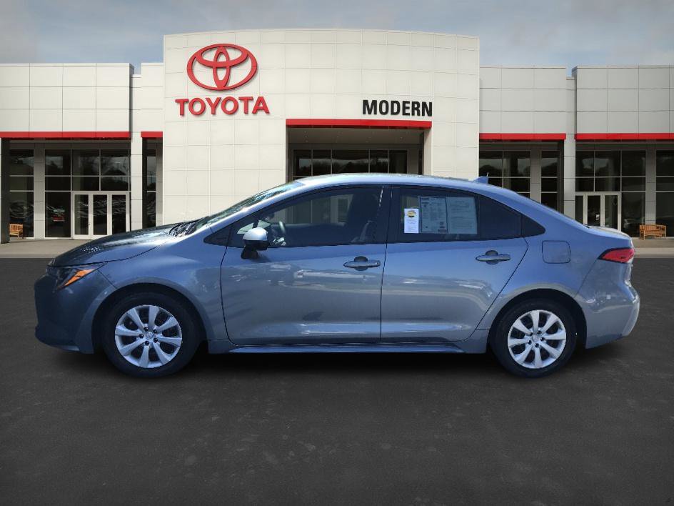 2023 Toyota Corolla LE photo 2