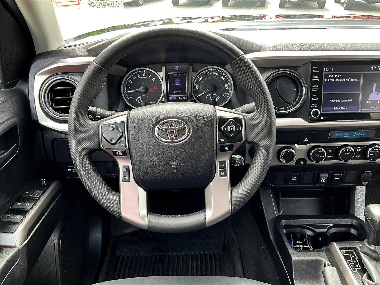 2023 Toyota Tacoma SR5 photo 17