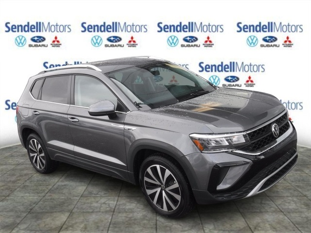 2022 Volkswagen Taos SE's photo