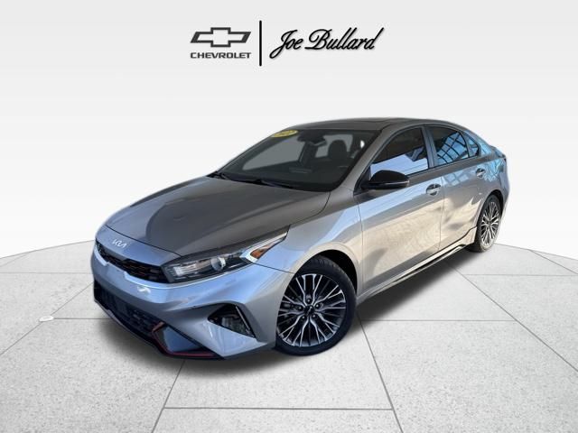 2022 Kia FORTE GT-Line's photo