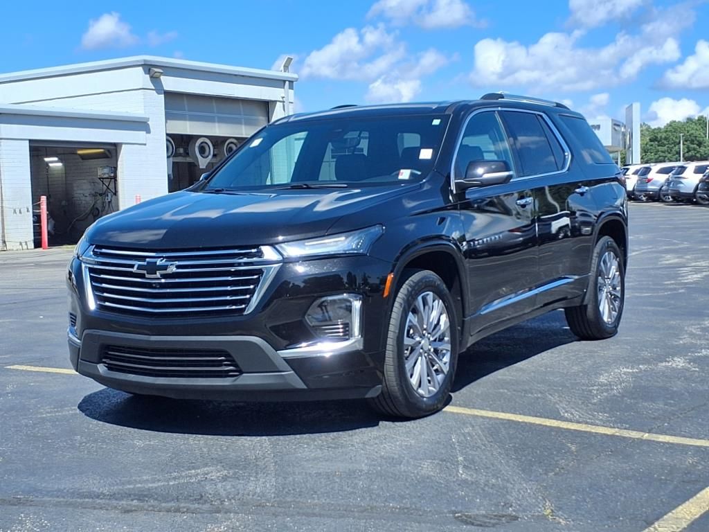 Used 2022 Chevrolet Traverse Premier with VIN 1GNERKKW8NJ144610 for sale in Kansas City