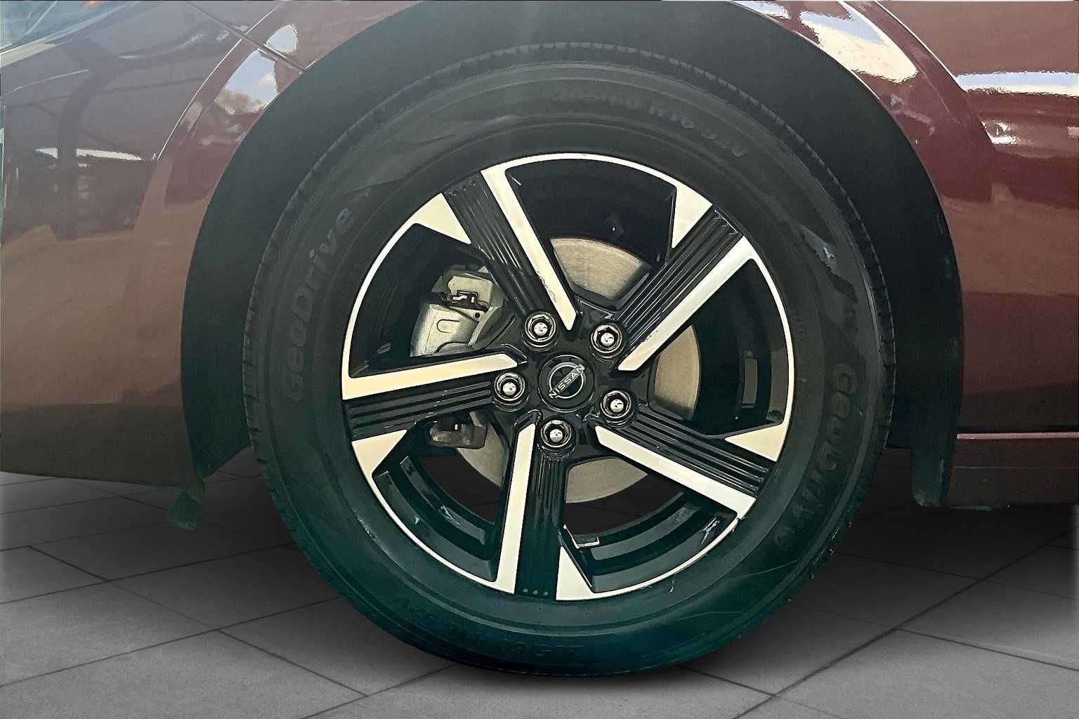 2024 Nissan Sentra SV photo 10