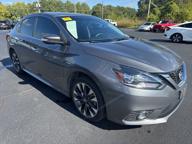 2017 Nissan Sentra SR photo 3