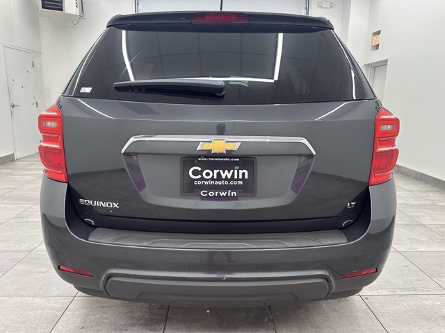 2017 Chevrolet Equinox LT photo 3