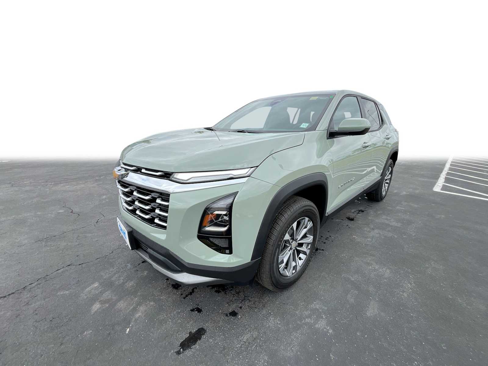 2026 Chevrolet Equinox LT photo 2