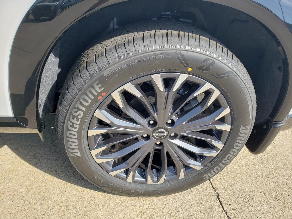 2026 Nissan Rogue Platinum photo 12