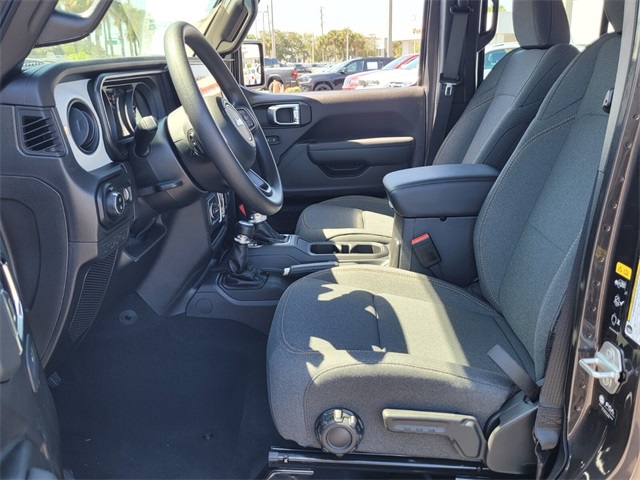 2025 Jeep Gladiator Sport photo 12
