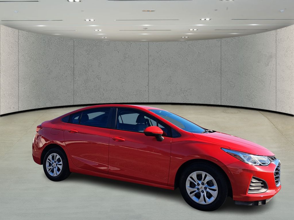 2019 Chevrolet Cruze LS photo 3