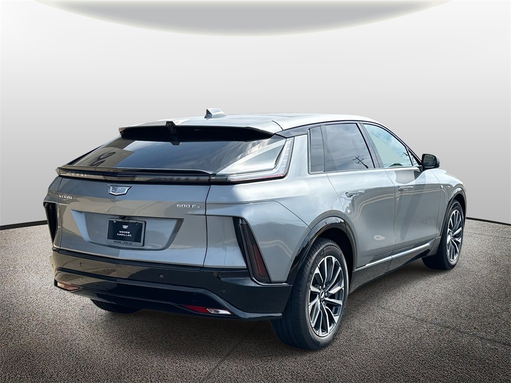 2026 Cadillac Lyriq Sport photo 2