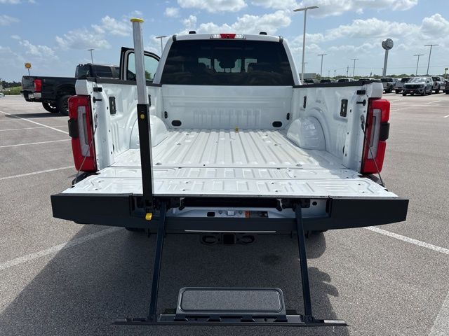 2025 Ford F-250 Platinum photo 39