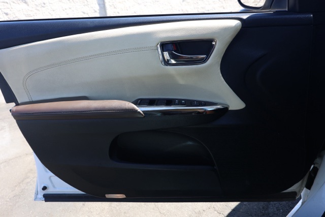 2013 Toyota Avalon XLE photo 21