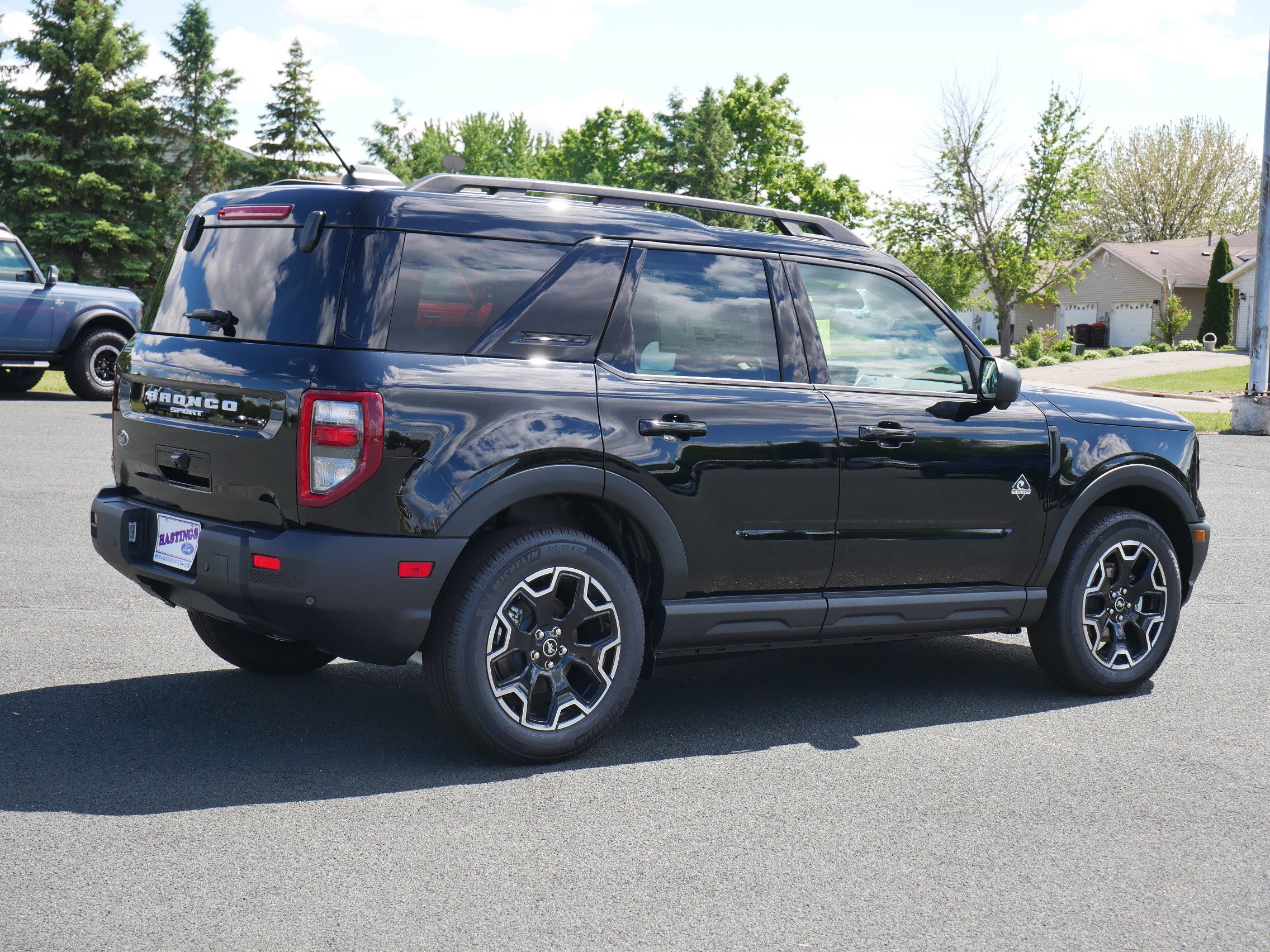 2025 Ford Bronco Sport Outer Banks photo 3