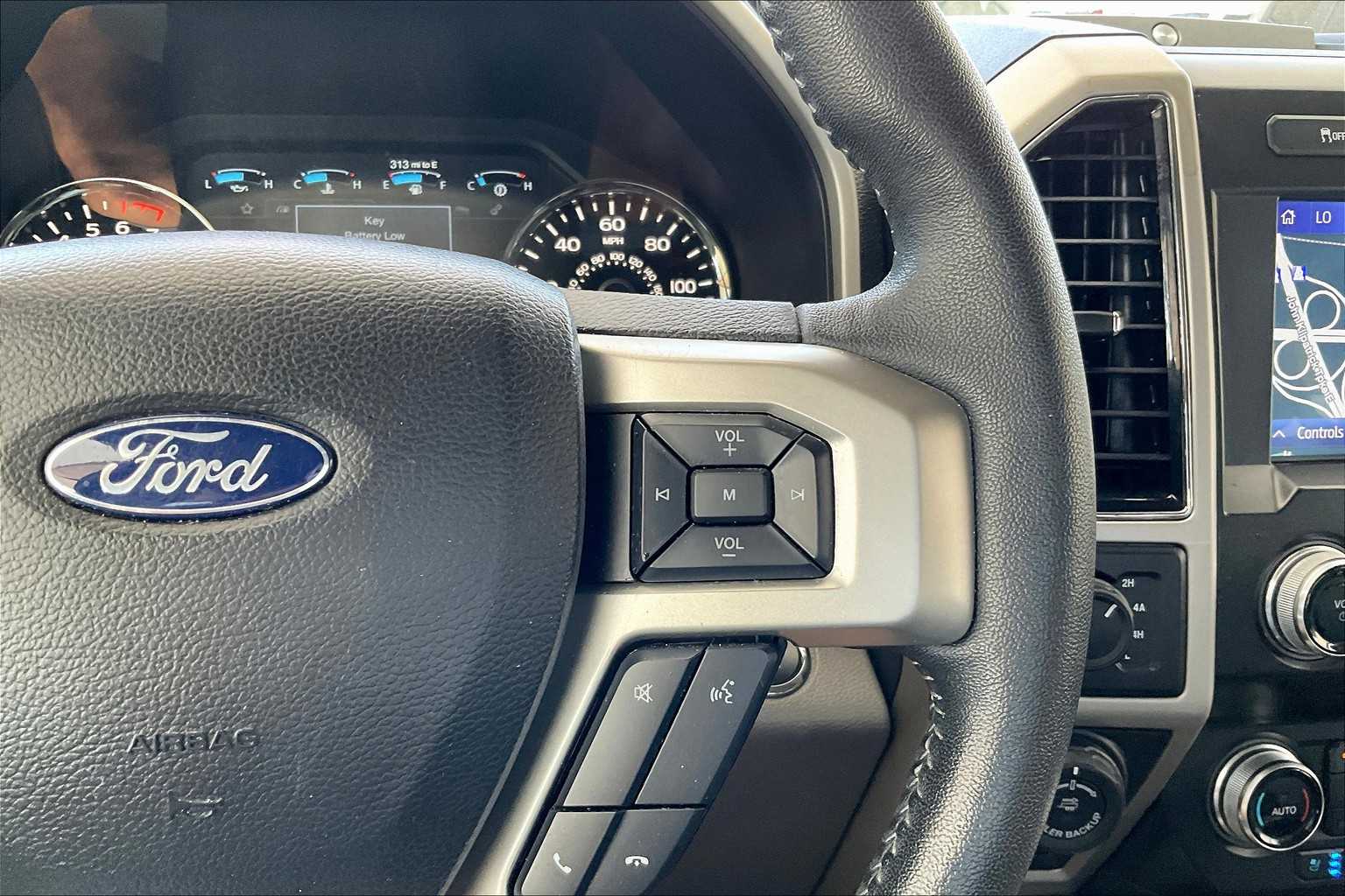 2020 Ford F-150 Lariat photo 23