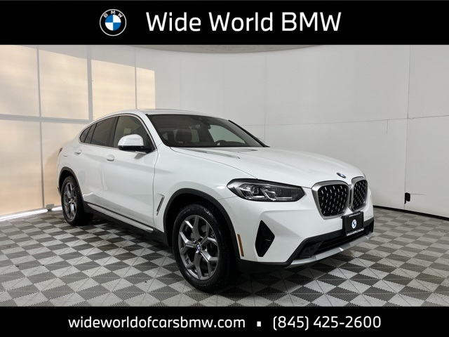 2024 BMW X4 30i's photo
