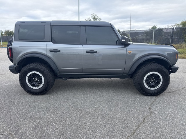 2024 Ford Bronco Badlands photo 2