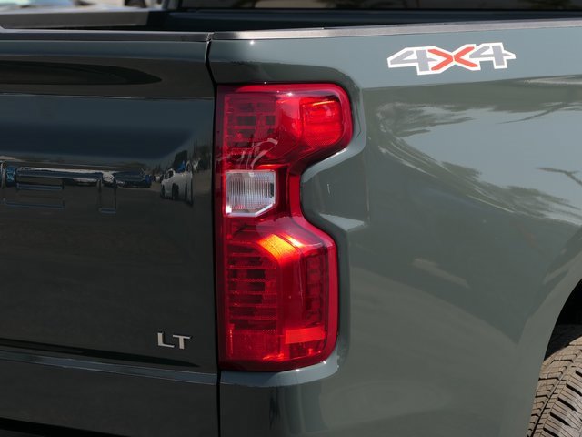 2025 Chevrolet Silverado 1500 LT photo 3