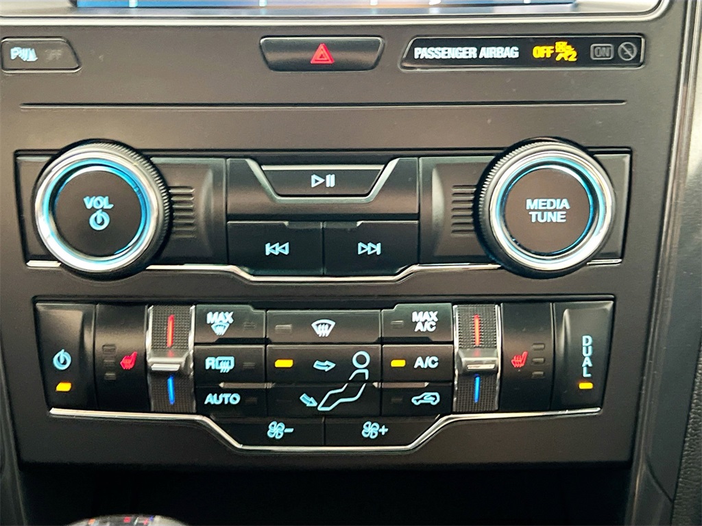 2019 Ford Explorer XLT photo 6