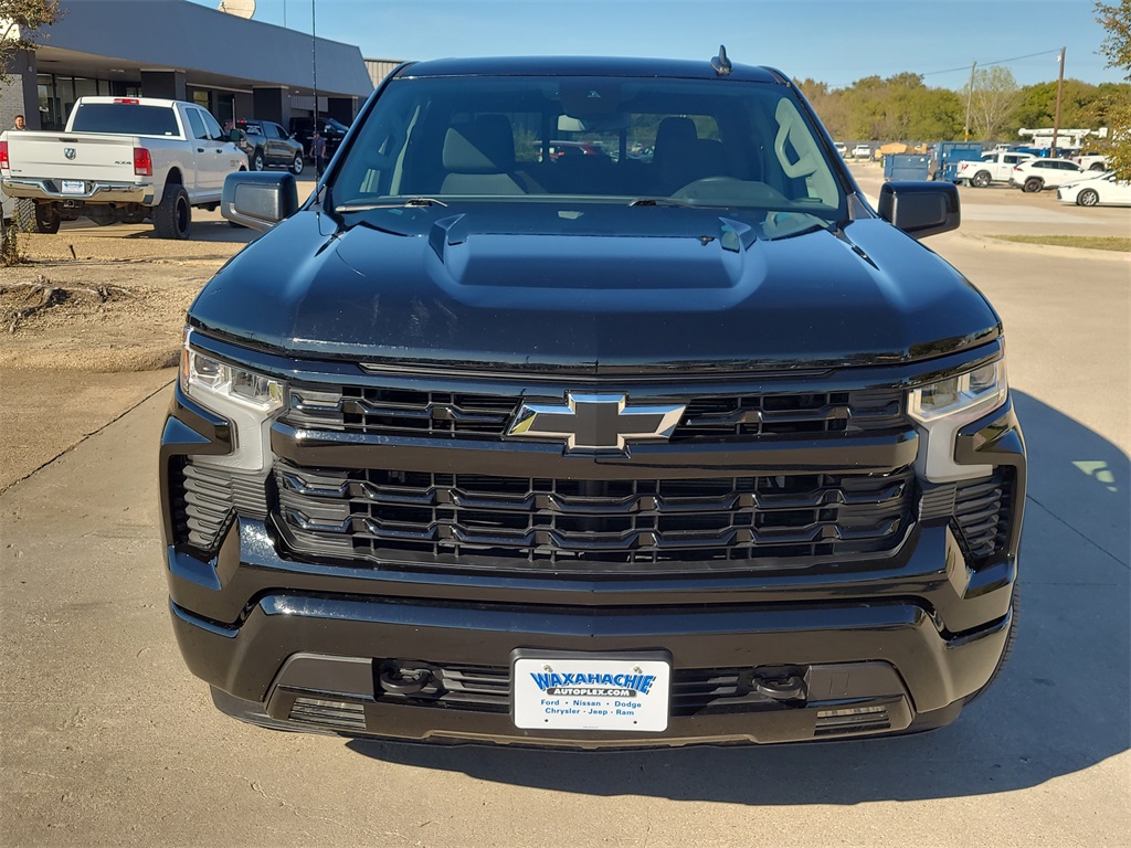 2024 Chevrolet Silverado 1500 RST photo 2