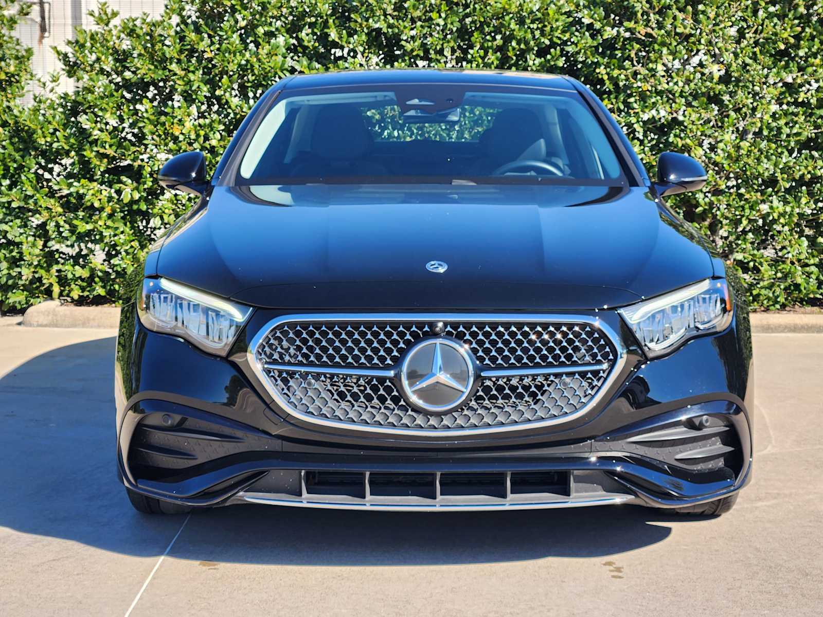 2025 Mercedes Benz E 350 photo 2