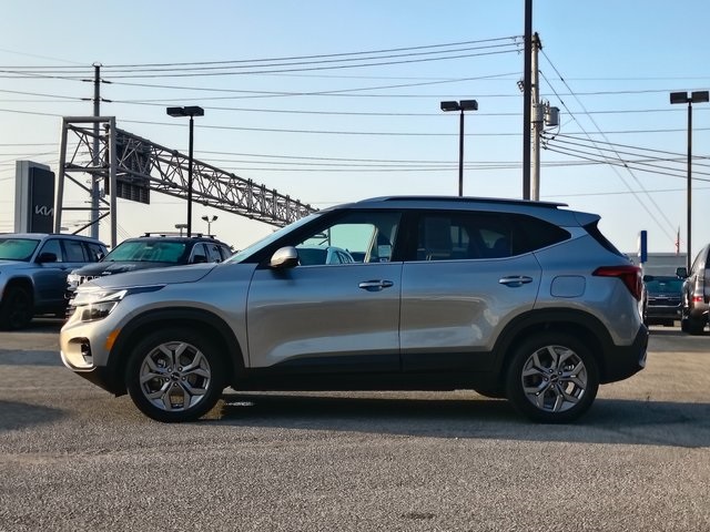2024 Kia Seltos S photo 12