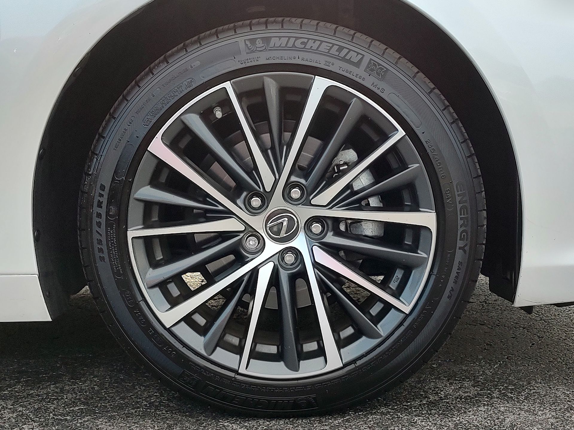 2023 Lexus ES 250 AWD photo 31