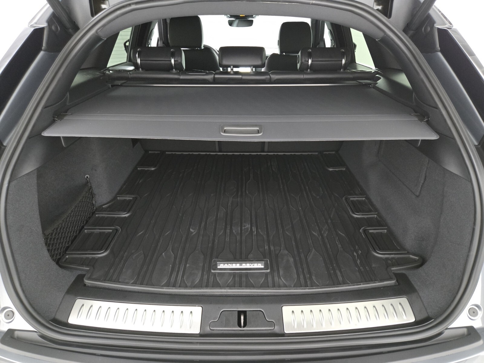 2026 Land Rover Range Rover Velar Velar P250 S photo 13