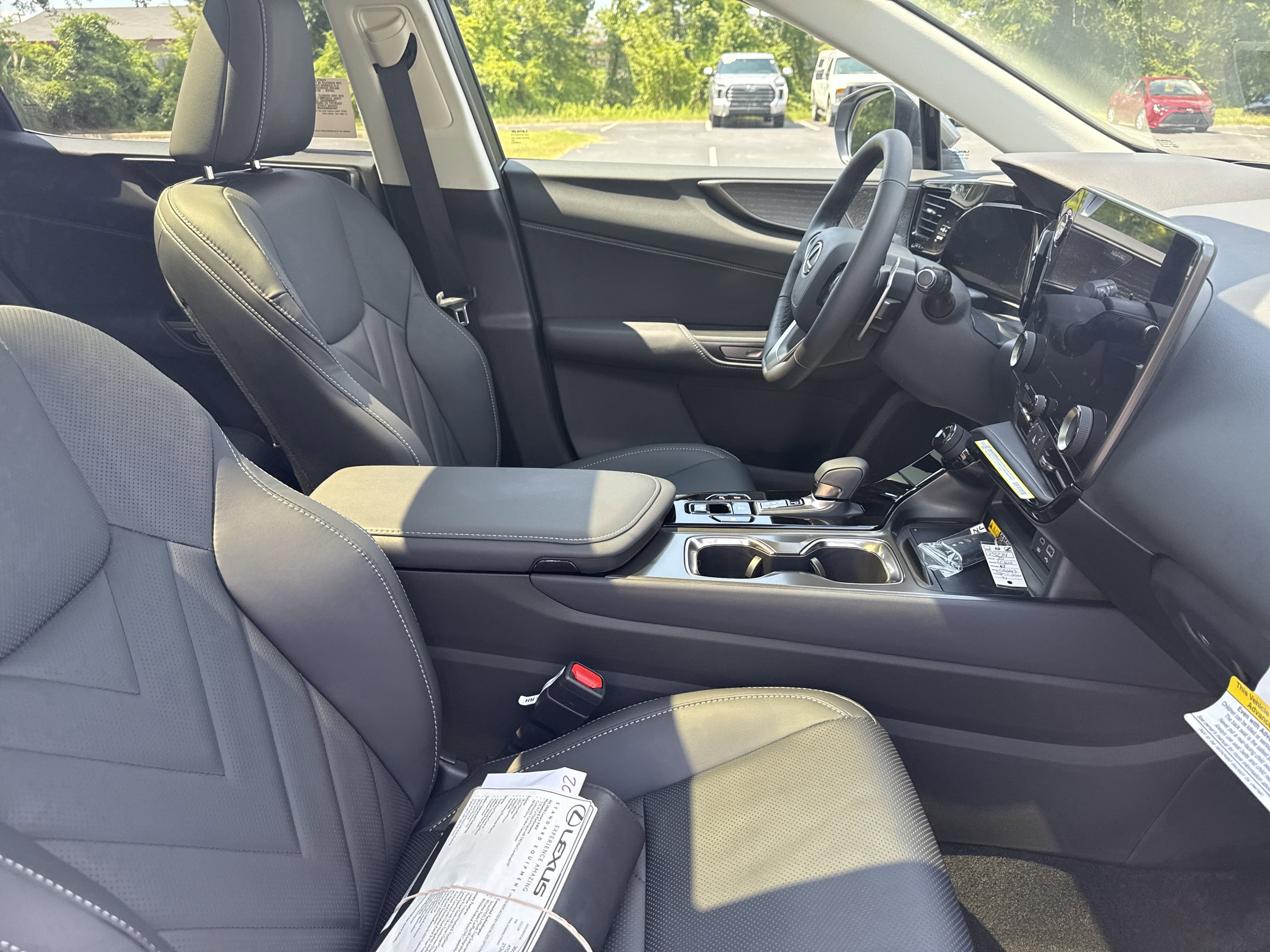 2025 Lexus NX 350h Luxury AWD photo 27