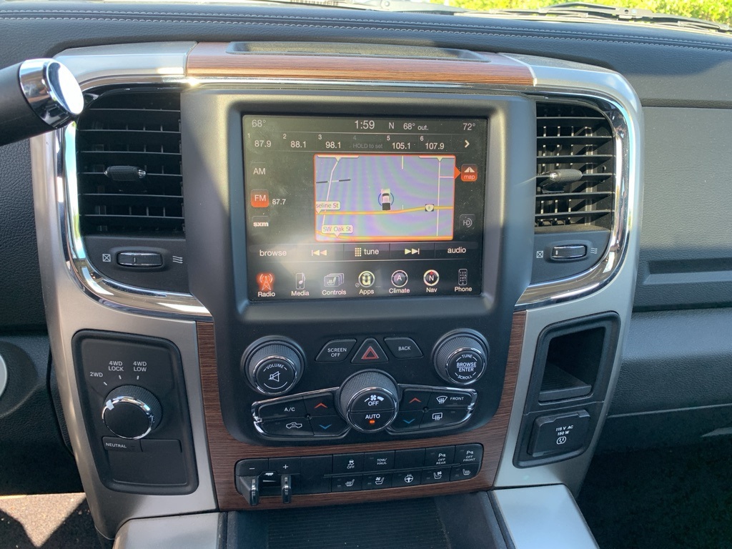 2016 Ram 2500 Laramie photo 16
