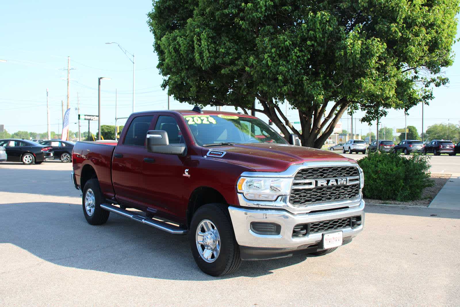 2024 Ram 2500 Tradesman photo 2