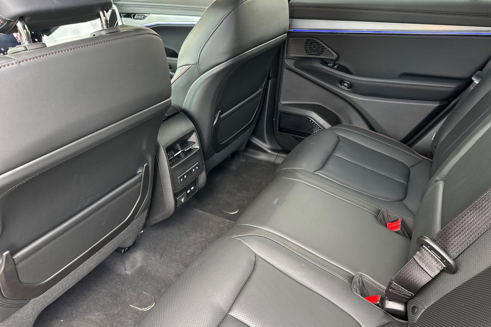 2025 Jeep Wagoneer S Launch Edition photo 10